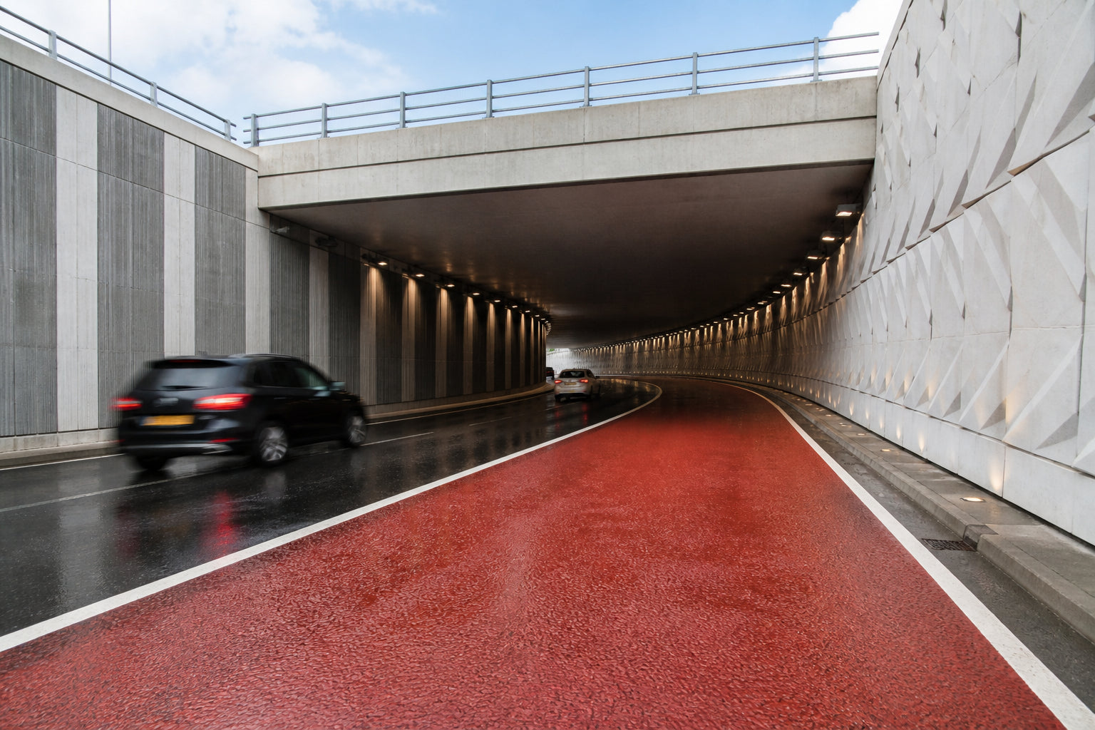 Anti‑Slip Pavement for Underpass Wet‑Prone Zones