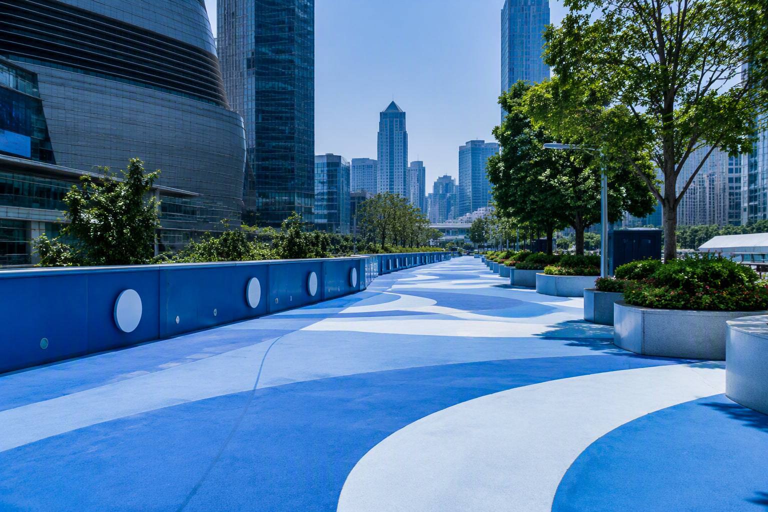 Colored surfacing for city roads